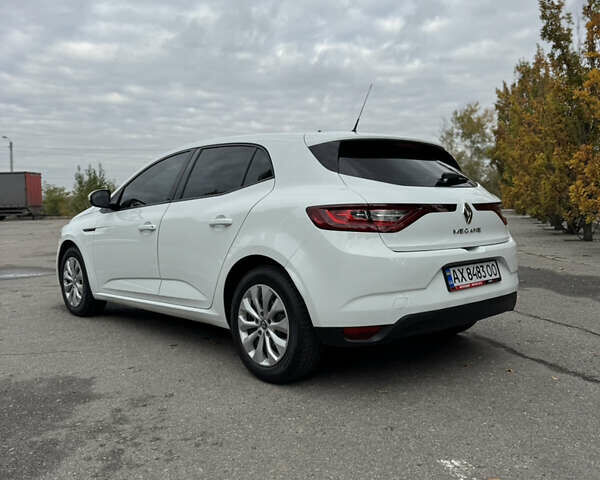Белый Рено Меган, объемом двигателя 1.46 л и пробегом 257 тыс. км за 10500 $, фото 23 на Automoto.ua