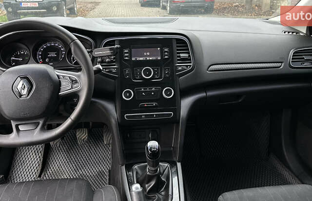 Белый Рено Меган, объемом двигателя 1.46 л и пробегом 82 тыс. км за 14500 $, фото 13 на Automoto.ua