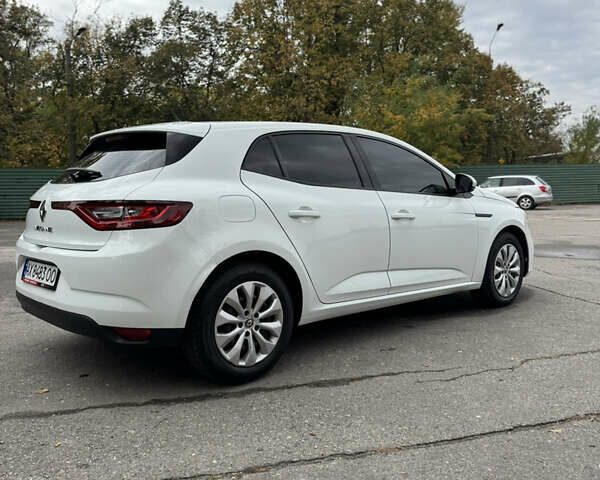 Белый Рено Меган, объемом двигателя 1.46 л и пробегом 257 тыс. км за 10500 $, фото 19 на Automoto.ua