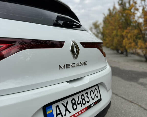 Белый Рено Меган, объемом двигателя 1.46 л и пробегом 257 тыс. км за 10500 $, фото 21 на Automoto.ua
