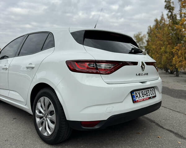 Белый Рено Меган, объемом двигателя 1.46 л и пробегом 257 тыс. км за 10500 $, фото 22 на Automoto.ua
