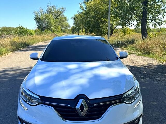 Білий Рено Меган, об'ємом двигуна 1.5 л та пробігом 253 тис. км за 12500 $, фото 1 на Automoto.ua