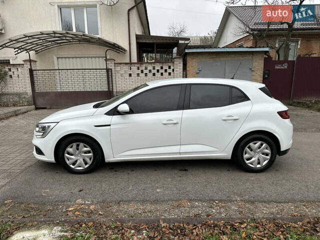 Белый Рено Меган, объемом двигателя 1.46 л и пробегом 82 тыс. км за 14500 $, фото 4 на Automoto.ua