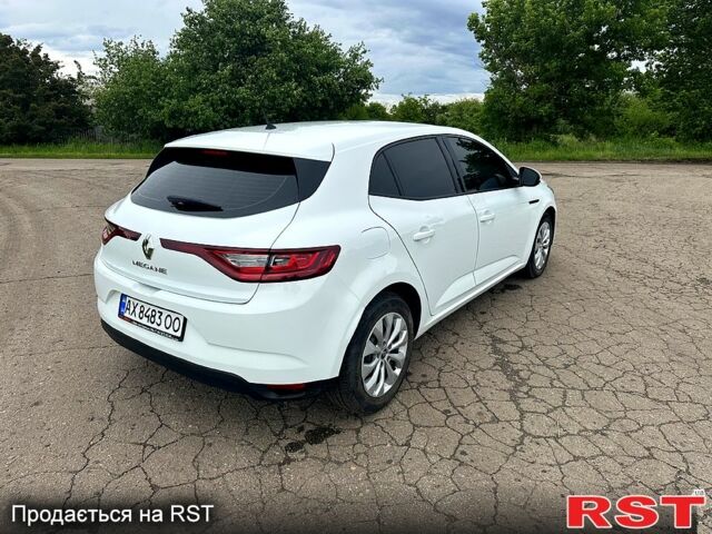 Белый Рено Меган, объемом двигателя 1.5 л и пробегом 250 тыс. км за 10100 $, фото 4 на Automoto.ua