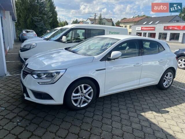 Белый Рено Меган, объемом двигателя 1.46 л и пробегом 200 тыс. км за 10680 $, фото 18 на Automoto.ua