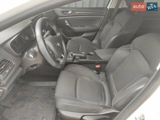 Белый Рено Меган, объемом двигателя 1.46 л и пробегом 200 тыс. км за 10680 $, фото 22 на Automoto.ua