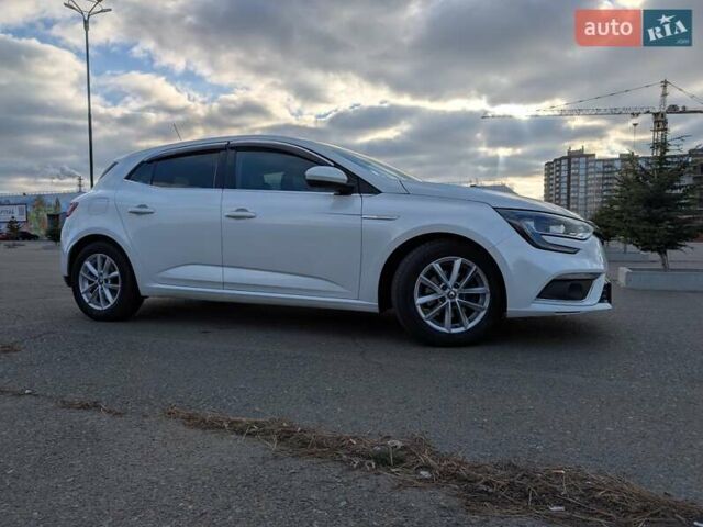 Белый Рено Меган, объемом двигателя 1.46 л и пробегом 112 тыс. км за 14000 $, фото 56 на Automoto.ua