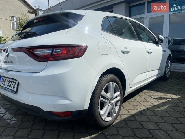 Белый Рено Меган, объемом двигателя 1.46 л и пробегом 200 тыс. км за 10680 $, фото 15 на Automoto.ua