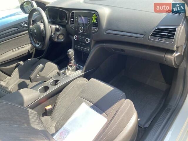 Белый Рено Меган, объемом двигателя 1.46 л и пробегом 200 тыс. км за 10680 $, фото 8 на Automoto.ua