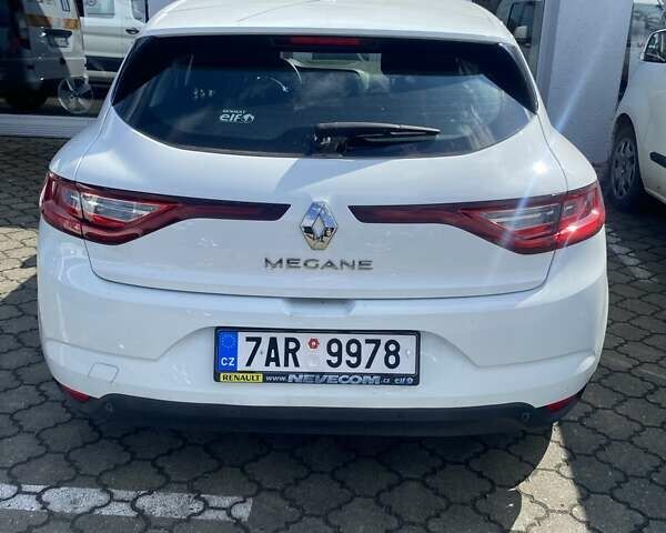 Белый Рено Меган, объемом двигателя 1.46 л и пробегом 200 тыс. км за 10680 $, фото 16 на Automoto.ua