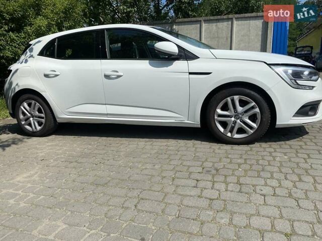 Белый Рено Меган, объемом двигателя 1.46 л и пробегом 200 тыс. км за 10680 $, фото 7 на Automoto.ua