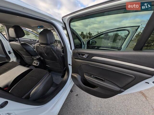 Белый Рено Меган, объемом двигателя 1.46 л и пробегом 112 тыс. км за 14000 $, фото 48 на Automoto.ua