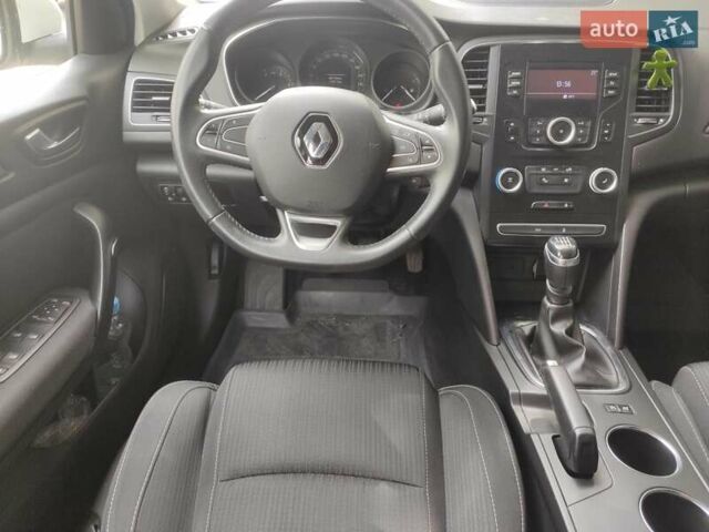 Белый Рено Меган, объемом двигателя 1.46 л и пробегом 200 тыс. км за 10680 $, фото 21 на Automoto.ua