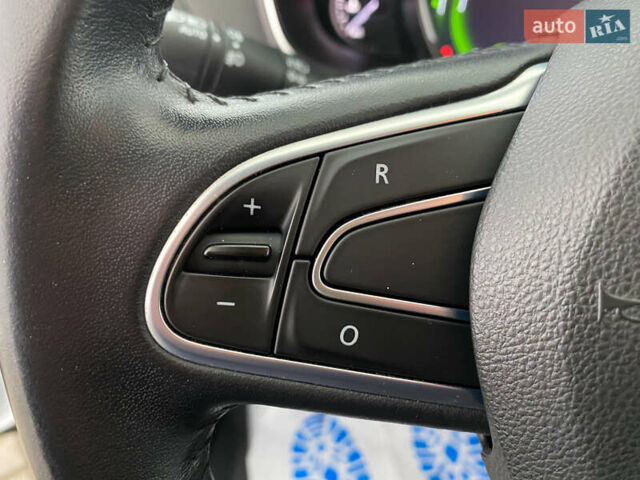 Білий Рено Меган, об'ємом двигуна 1.46 л та пробігом 179 тис. км за 15450 $, фото 11 на Automoto.ua