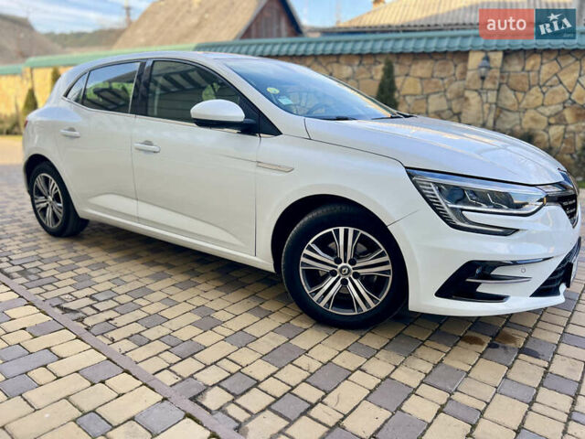 Белый Рено Меган, объемом двигателя 1.46 л и пробегом 70 тыс. км за 14900 $, фото 2 на Automoto.ua