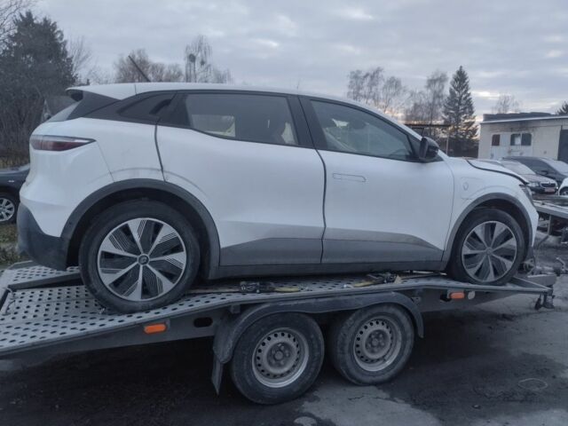 Белый Рено Меган, объемом двигателя 0 л и пробегом 30 тыс. км за 12300 $, фото 1 на Automoto.ua