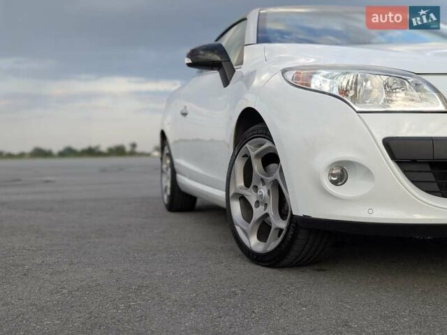 Білий Рено Меган, об'ємом двигуна 1.4 л та пробігом 92 тис. км за 9800 $, фото 4 на Automoto.ua