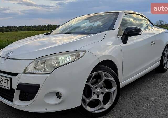 Білий Рено Меган, об'ємом двигуна 1.4 л та пробігом 92 тис. км за 9800 $, фото 6 на Automoto.ua