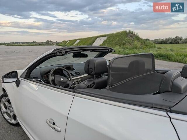 Білий Рено Меган, об'ємом двигуна 1.4 л та пробігом 92 тис. км за 9800 $, фото 10 на Automoto.ua