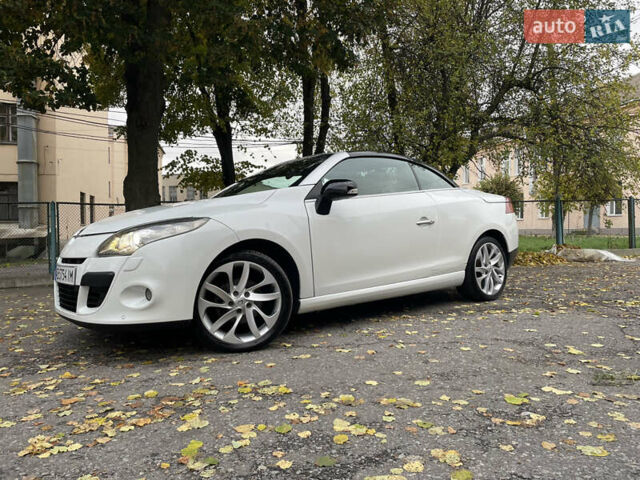 Белый Рено Меган, объемом двигателя 1.46 л и пробегом 258 тыс. км за 9300 $, фото 1 на Automoto.ua