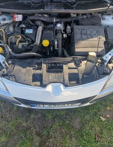 Белый Рено Меган, объемом двигателя 1.46 л и пробегом 169 тыс. км за 7000 $, фото 4 на Automoto.ua