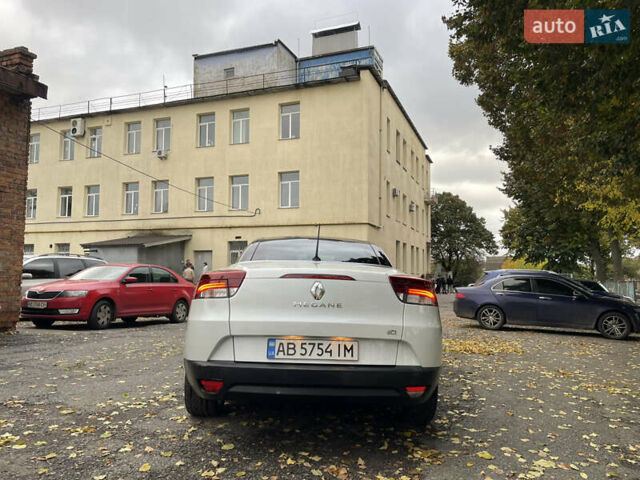Белый Рено Меган, объемом двигателя 1.46 л и пробегом 258 тыс. км за 9300 $, фото 3 на Automoto.ua