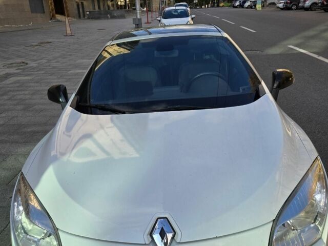 Білий Рено Меган, об'ємом двигуна 1.5 л та пробігом 182 тис. км за 9000 $, фото 5 на Automoto.ua