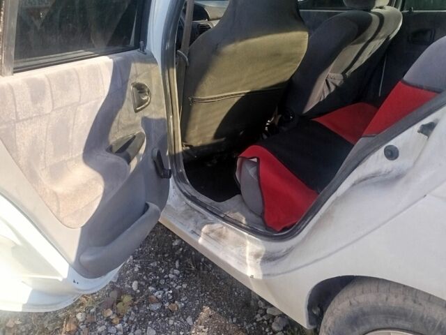 Рено Меган 1999 в Полонном на Automoto.ua Белый Рено Меган, объемом двигателя 0 л и пробегом 145 тыс. км за 713 $, фото 1 на Automoto.ua