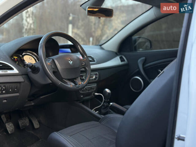 Білий Рено Меган, об'ємом двигуна 1.87 л та пробігом 227 тис. км за 5300 $, фото 9 на Automoto.ua