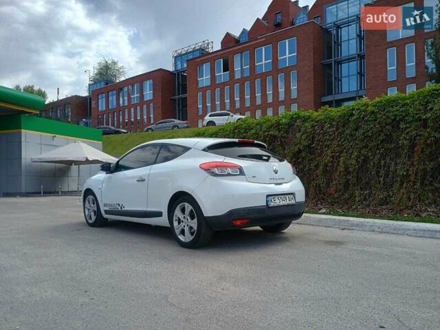 Белый Рено Меган, объемом двигателя 1.6 л и пробегом 182 тыс. км за 7100 $, фото 4 на Automoto.ua