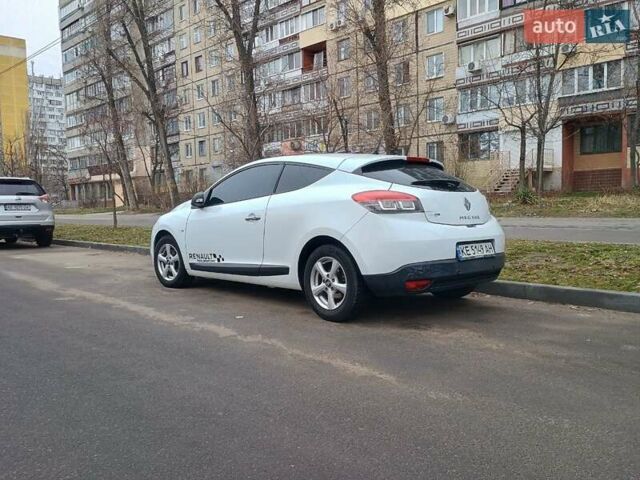 Белый Рено Меган, объемом двигателя 1.6 л и пробегом 182 тыс. км за 7100 $, фото 6 на Automoto.ua