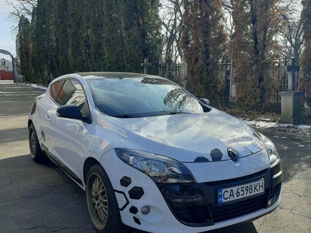 Белый Рено Меган, объемом двигателя 1.5 л и пробегом 259 тыс. км за 4999 $, фото 18 на Automoto.ua