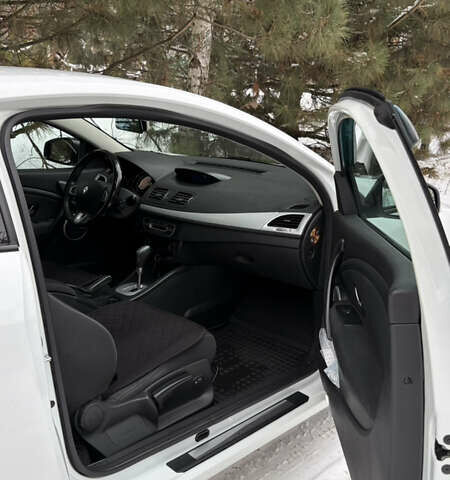 Білий Рено Меган, об'ємом двигуна 2 л та пробігом 139 тис. км за 7290 $, фото 7 на Automoto.ua