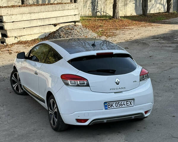 Белый Рено Меган, объемом двигателя 1.5 л и пробегом 188 тыс. км за 8800 $, фото 13 на Automoto.ua