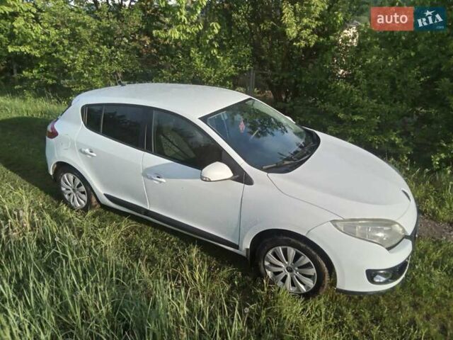 Белый Рено Меган, объемом двигателя 1.5 л и пробегом 210 тыс. км за 5500 $, фото 1 на Automoto.ua