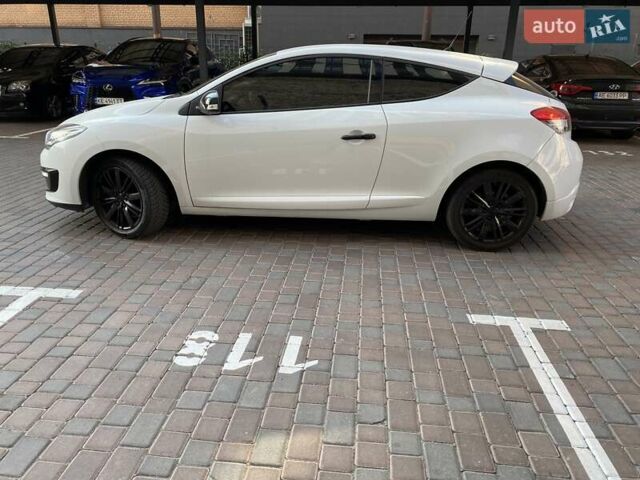 Белый Рено Меган, объемом двигателя 1.5 л и пробегом 190 тыс. км за 10900 $, фото 4 на Automoto.ua