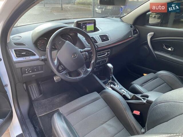 Белый Рено Меган, объемом двигателя 1.5 л и пробегом 190 тыс. км за 10900 $, фото 6 на Automoto.ua