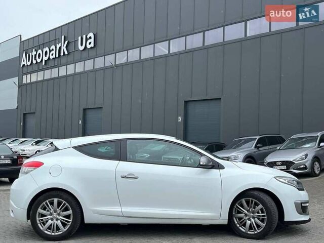 Білий Рено Меган, об'ємом двигуна 1.6 л та пробігом 155 тис. км за 10190 $, фото 11 на Automoto.ua