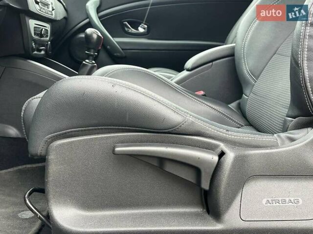 Білий Рено Меган, об'ємом двигуна 1.6 л та пробігом 155 тис. км за 10190 $, фото 37 на Automoto.ua