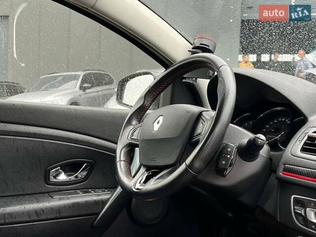 Білий Рено Меган, об'ємом двигуна 1.6 л та пробігом 155 тис. км за 10190 $, фото 15 на Automoto.ua