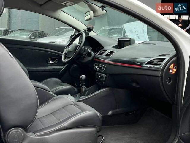 Білий Рено Меган, об'ємом двигуна 1.6 л та пробігом 155 тис. км за 10190 $, фото 19 на Automoto.ua