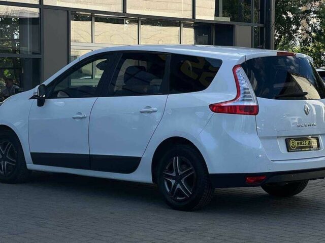 Білий Рено Меган, об'ємом двигуна 1.5 л та пробігом 200 тис. км за 8990 $, фото 3 на Automoto.ua