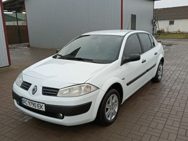 Белый Рено Меган, объемом двигателя 1.6 л и пробегом 280 тыс. км за 3250 $, фото 5 на Automoto.ua