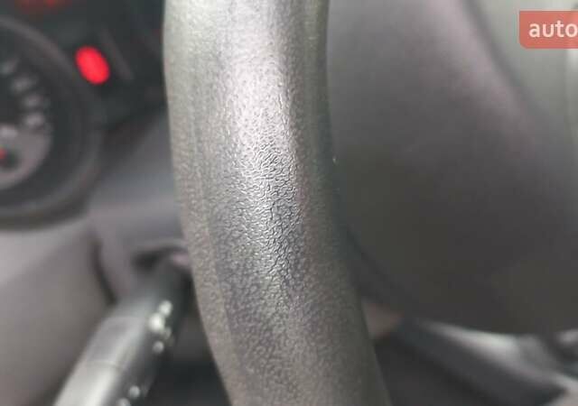 Белый Рено Меган, объемом двигателя 1.6 л и пробегом 212 тыс. км за 3400 $, фото 13 на Automoto.ua