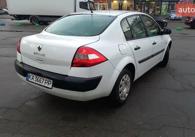 Белый Рено Меган, объемом двигателя 1.6 л и пробегом 212 тыс. км за 3400 $, фото 5 на Automoto.ua