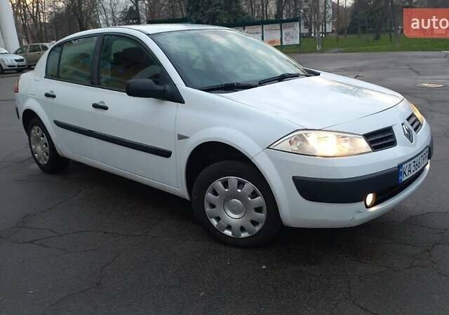 Белый Рено Меган, объемом двигателя 1.6 л и пробегом 212 тыс. км за 3400 $, фото 1 на Automoto.ua