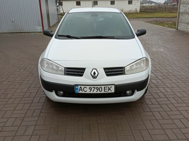 Белый Рено Меган, объемом двигателя 1.6 л и пробегом 280 тыс. км за 3250 $, фото 2 на Automoto.ua