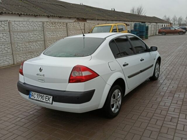 Белый Рено Меган, объемом двигателя 1.6 л и пробегом 280 тыс. км за 3250 $, фото 7 на Automoto.ua