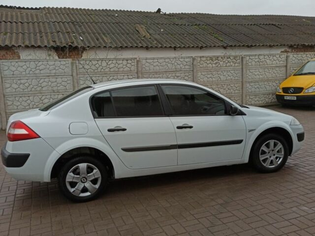 Белый Рено Меган, объемом двигателя 1.6 л и пробегом 280 тыс. км за 3250 $, фото 6 на Automoto.ua