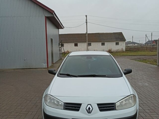 Белый Рено Меган, объемом двигателя 1.6 л и пробегом 280 тыс. км за 3250 $, фото 1 на Automoto.ua